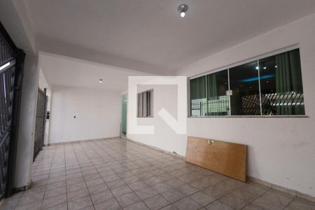 Casa à venda com 429m², 4 quartos e 2 vagas Casa à venda com 429m², 4 quartos e 2 vagasGaragem