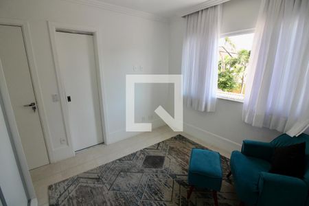 Casa à venda com 500m², 5 quartos e 3 vagas Casa à venda com 500m², 5 quartos e 3 vagasSuíte 3