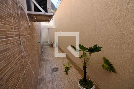 Casa à venda com 500m², 5 quartos e 3 vagas Casa à venda com 500m², 5 quartos e 3 vagasCanil