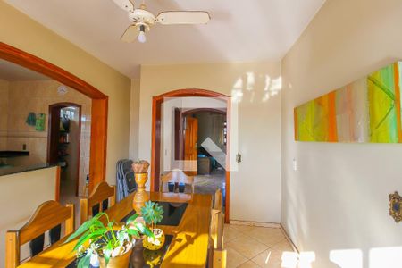 Casa à venda com 308m², 3 quartos e 3 vagas Casa à venda com 308m², 3 quartos e 3 vagasSala 2