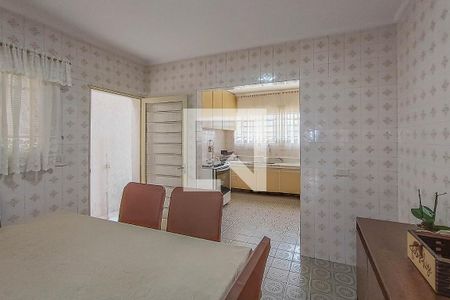Casa à venda com 225m², 4 quartos e 3 vagas Casa à venda com 225m², 4 quartos e 3 vagasCopa