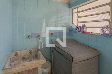 Casa à venda com 225m², 4 quartos e 3 vagas Casa à venda com 225m², 4 quartos e 3 vagasÁrea de Serviço