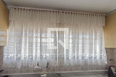 Casa à venda com 225m², 4 quartos e 3 vagas Casa à venda com 225m², 4 quartos e 3 vagasCozinha