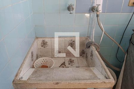 Casa à venda com 225m², 4 quartos e 3 vagas Casa à venda com 225m², 4 quartos e 3 vagasÁrea de Serviço