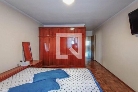 Casa à venda com 225m², 4 quartos e 3 vagas Casa à venda com 225m², 4 quartos e 3 vagasQuarto 3