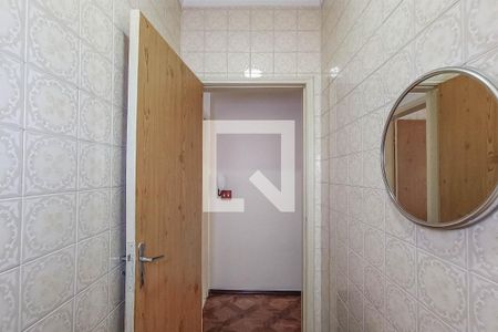 Casa à venda com 225m², 4 quartos e 3 vagas Casa à venda com 225m², 4 quartos e 3 vagasBanheiro 3