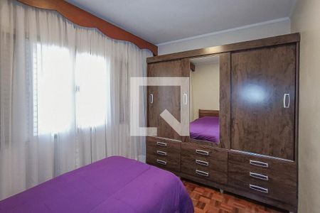 Casa à venda com 225m², 4 quartos e 3 vagas Casa à venda com 225m², 4 quartos e 3 vagasQuarto 2