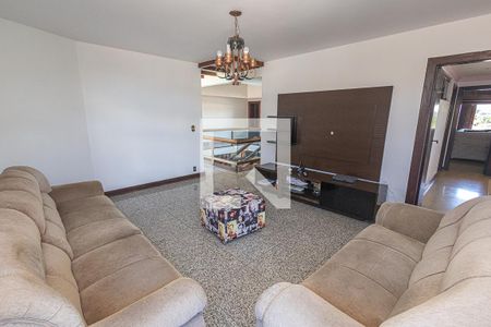 Casa à venda com 469m², 4 quartos e 4 vagas Casa à venda com 469m², 4 quartos e 4 vagasSala