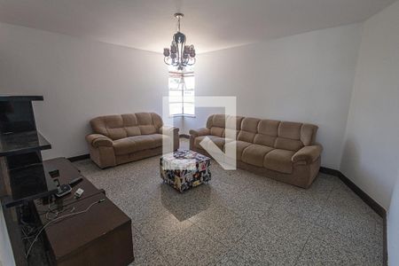 Casa à venda com 469m², 4 quartos e 4 vagas Casa à venda com 469m², 4 quartos e 4 vagasSala