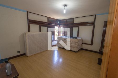 Casa à venda com 469m², 4 quartos e 4 vagas Casa à venda com 469m², 4 quartos e 4 vagasQuarto 3