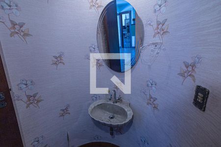 Casa à venda com 469m², 4 quartos e 4 vagas Casa à venda com 469m², 4 quartos e 4 vagasLavabo