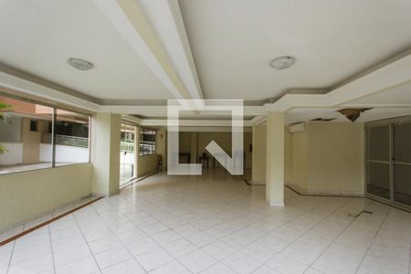 Apartamento à venda com 168m², 3 quartos e 2 vagas Apartamento à venda com 168m², 3 quartos e 2 vagasSalão de Festas