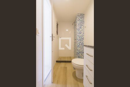 Apartamento à venda com 168m², 3 quartos e 2 vagas Apartamento à venda com 168m², 3 quartos e 2 vagasBanheiro da Suíte