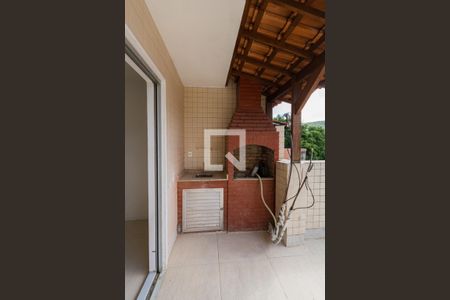 Apartamento à venda com 168m², 3 quartos e 2 vagas Apartamento à venda com 168m², 3 quartos e 2 vagasChurrasqueira