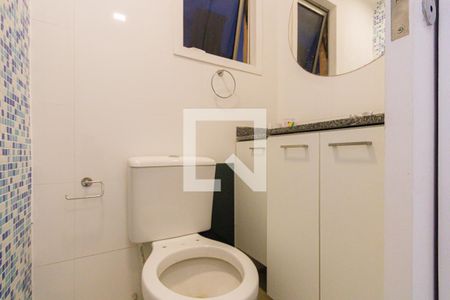 Apartamento à venda com 168m², 3 quartos e 2 vagas Apartamento à venda com 168m², 3 quartos e 2 vagasBanheiro Social 2