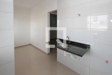 Cozinha de apartamento para alugar com 2 quartos, 33m² em Vila Antonieta, São Paulo