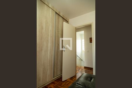 Casa à venda com 180m², 3 quartos e 2 vagas Casa à venda com 180m², 3 quartos e 2 vagasQuarto 1