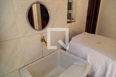 Casa à venda com 180m², 3 quartos e 2 vagas Casa à venda com 180m², 3 quartos e 2 vagasÁrea de Serviço - Tanque