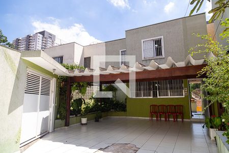 Casa à venda com 180m², 3 quartos e 2 vagas Casa à venda com 180m², 3 quartos e 2 vagasGaragem