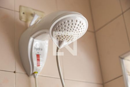 Casa à venda com 180m², 3 quartos e 2 vagas Casa à venda com 180m², 3 quartos e 2 vagasBanheiro Social - Chuveiro