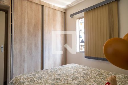 Casa à venda com 180m², 3 quartos e 2 vagas Casa à venda com 180m², 3 quartos e 2 vagasQuarto 2