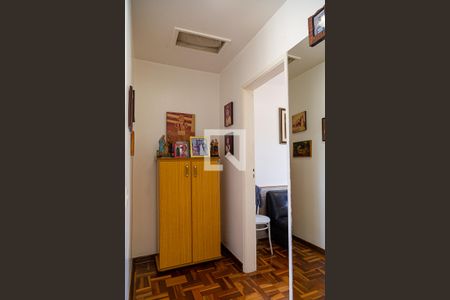 Casa à venda com 180m², 3 quartos e 2 vagas Casa à venda com 180m², 3 quartos e 2 vagasCorredor