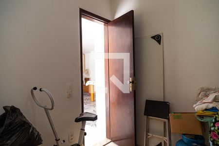 Casa à venda com 180m², 3 quartos e 2 vagas Casa à venda com 180m², 3 quartos e 2 vagasQuarto de Serviço