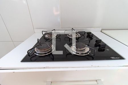 Detalhe da cozinha de casa para alugar com 1 quarto, 32m² em Cidade Industrial, Curitiba