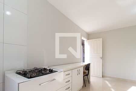 Sala/Cozinha de casa para alugar com 1 quarto, 32m² em Cidade Industrial, Curitiba