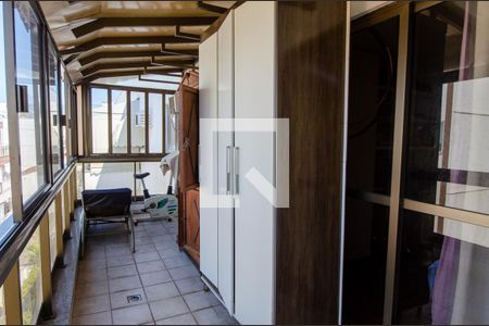 Apartamento à venda com 213m², 3 quartos e 3 vagasVaranda da suite 1