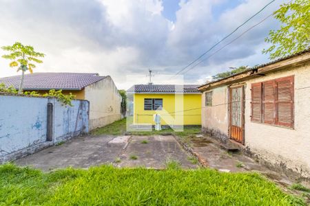 Casa à venda com 65m², 2 quartos e 3 vagas Casa à venda com 65m², 2 quartos e 3 vagasQuintal