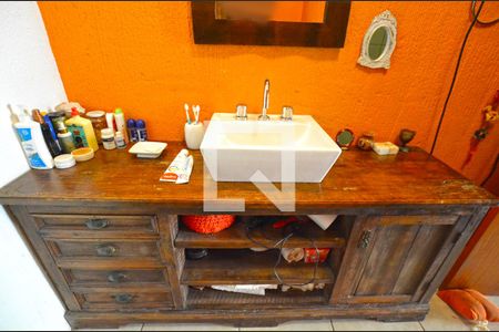 Casa à venda com 292m², 3 quartos e 3 vagasBanheiro