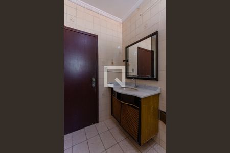 Casa à venda com 211m², 4 quartos e 3 vagas Casa à venda com 211m², 4 quartos e 3 vagasBanheiro Social 1