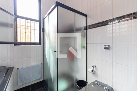 Casa à venda com 390m², 5 quartos e 4 vagas Casa à venda com 390m², 5 quartos e 4 vagasBanheiro da Suíte 1