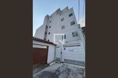 Apartamento à venda com 40m², 2 quartos e sem vaga Apartamento à venda com 40m², 2 quartos e sem vagaFachada