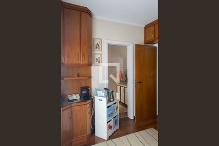 Apartamento à venda com 220m², 4 quartos e 4 vagas Apartamento à venda com 220m², 4 quartos e 4 vagasQuarto 4 suite