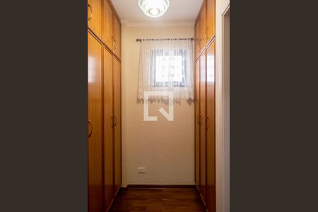 Apartamento à venda com 220m², 4 quartos e 4 vagas Apartamento à venda com 220m², 4 quartos e 4 vagasCloset quarto 3