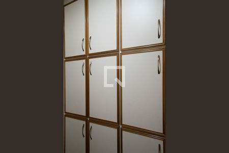 Apartamento à venda com 220m², 4 quartos e 4 vagas Apartamento à venda com 220m², 4 quartos e 4 vagasÁrea de Serviço