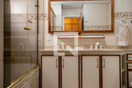 Apartamento à venda com 220m², 4 quartos e 4 vagas Apartamento à venda com 220m², 4 quartos e 4 vagasBanheiro quarto 3