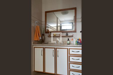 Apartamento à venda com 220m², 4 quartos e 4 vagas Apartamento à venda com 220m², 4 quartos e 4 vagasBanheiro quarto 4