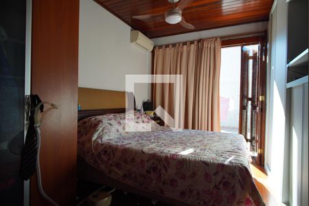 Casa à venda com 340m², 4 quartos e 2 vagasQuarto  Suíte 