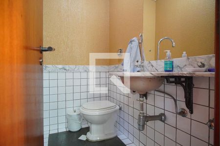 Casa à venda com 340m², 4 quartos e 2 vagasLavabo 