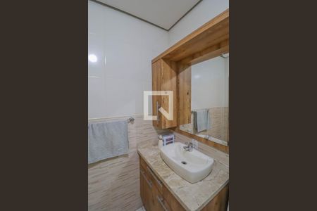 Casa à venda com 214m², 4 quartos e 2 vagas Casa à venda com 214m², 4 quartos e 2 vagasSuíte banheiro