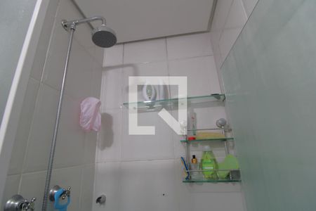 Casa de condomínio à venda com 101m², 3 quartos e 2 vagasChuveiro banheiro comum