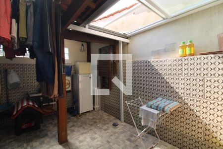 Casa de condomínio à venda com 101m², 3 quartos e 2 vagasFundos da casa