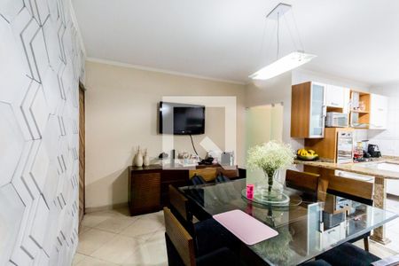 Casa à venda com 300m², 5 quartos e 4 vagas Casa à venda com 300m², 5 quartos e 4 vagasSala de Jantar