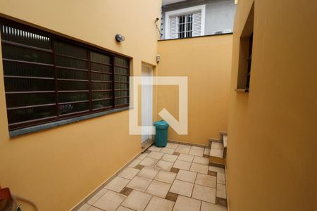 Casa à venda com 200m², 4 quartos e 2 vagas Casa à venda com 200m², 4 quartos e 2 vagasÁrea externa