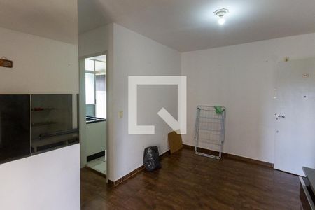 Sala de apartamento para alugar com 2 quartos, 50m² em Jardim Três Marias, São Paulo