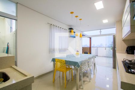 Apartamento à venda com 90m², 2 quartos e 1 vagaCozinha