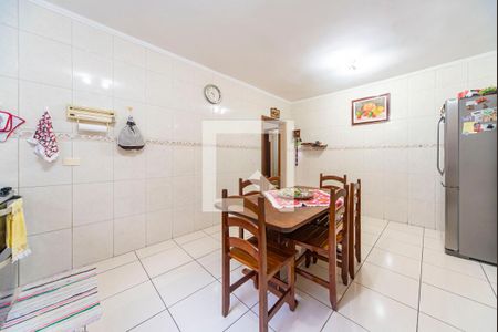 Casa à venda com 295m², 3 quartos e 3 vagasCozinha 